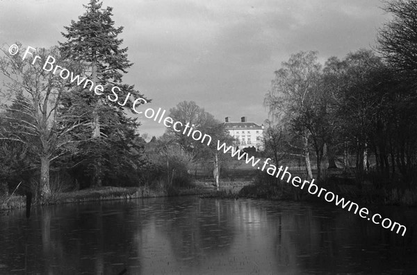 HOUSE FROM LAKE  5CM